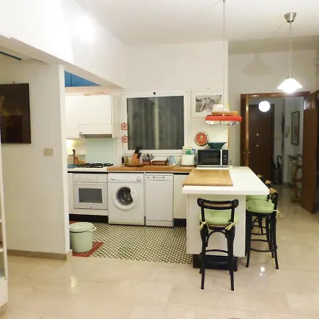 Casa Donatello - Far From * Rome